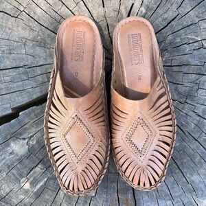 Mohinders Woven Diamond Mules